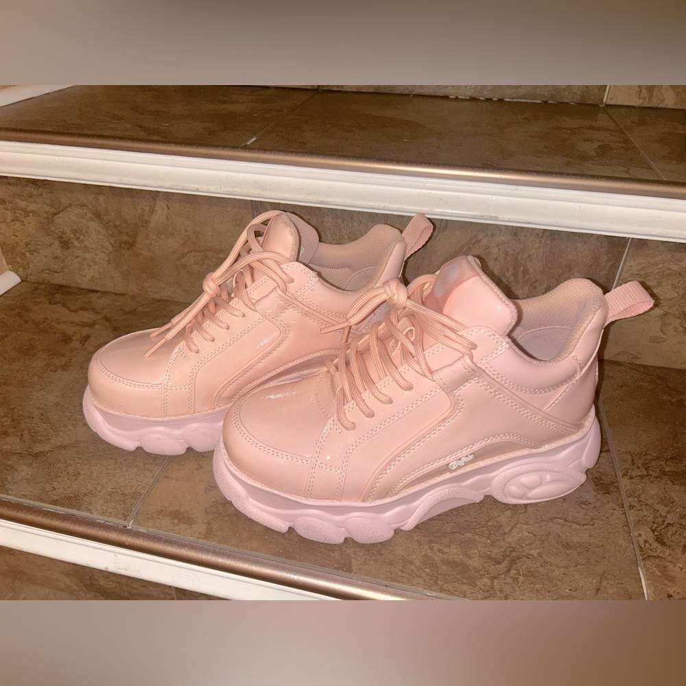 Buffalo Pink Sneakers 7.5